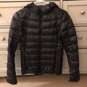 Uniqlo Women Ultra Light Down Parka -black